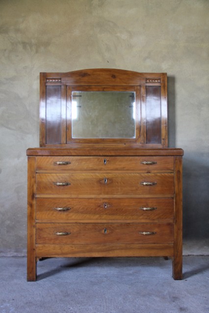 Vintage Notenhouten Commode - Meubelen Collectie -